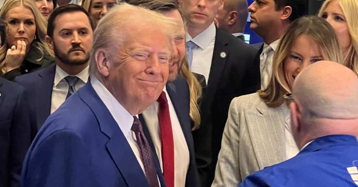 Trump Halts $300 Billion US Green Infrastructure Funding: A Setback to Climate Action