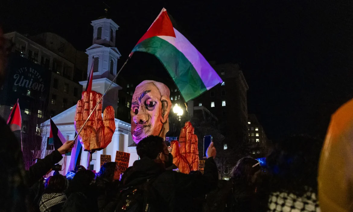 Protesters Outraged by Trump's Controversial Gaza Plan During Netanyahu's White House Visit